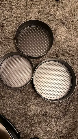 Set of 3 Non-stick Round Cake / Baking Pans (Various Sizes)