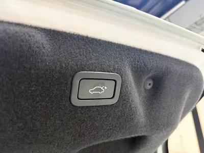 2017 Jaguar XE 缩略图 17