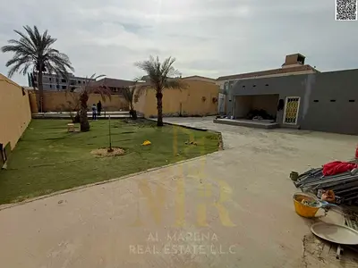 Luxury villa with 10,000 sq ft area, residential/commercial, excellent investment, price includes e