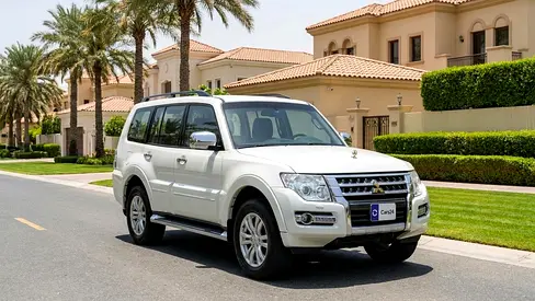 Mitsubishi Pajero GLS Medium Line 2020 | GCC Specs | Low Mileage