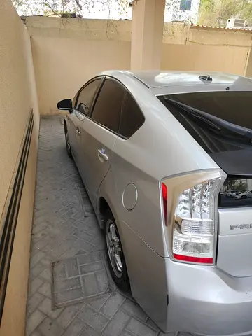 2010 Toyota PRIUS 照片 2