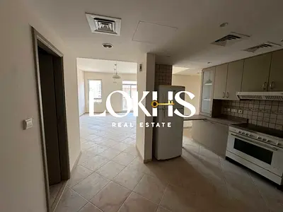 2 PARKINGS | RENOVATED | STORAGE I SEMI FURNISHED