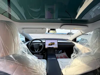 صورة 9 لـ 2025 Tesla MODEL 3