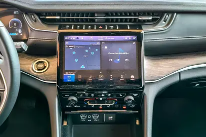 صورة 14 لـ 2022 JEEP GRAND CHEROKEE L