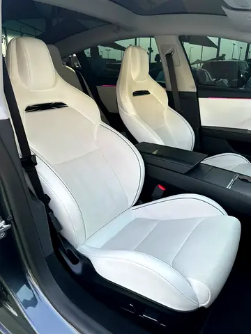 صورة 10 لـ 2025 Tesla MODEL 3