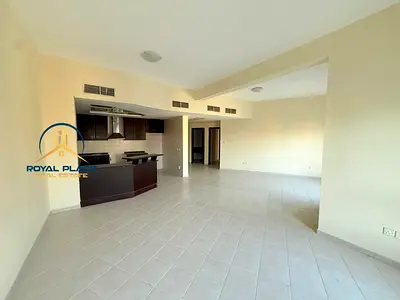 2BHK | vacant | spacious | close to metro