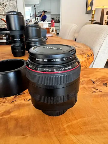 Canon EF 85mm f/1.2L II USM Portrait Lens - barely used