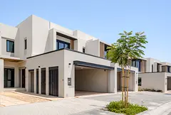 4 bedroom townhouse available for rent in Jebel ali village directly from owner.