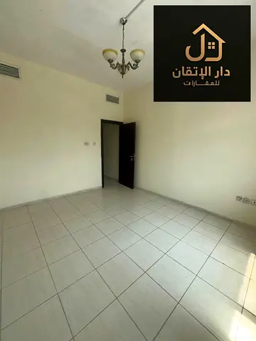 غرفة وصالة للإيجار السنوي في النباعة | تكييف مركزي | مساحة واسعة | 26,000 درهم