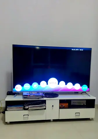 Well maintained TV Console