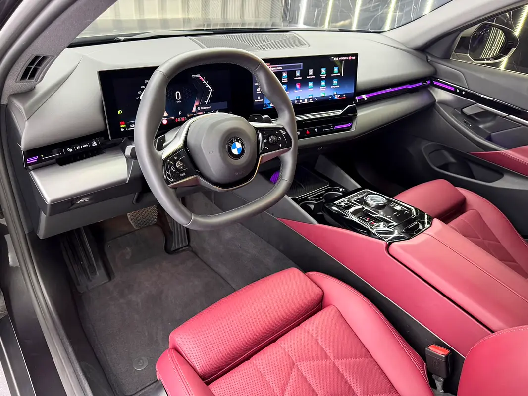 BMW 5-Series 2025