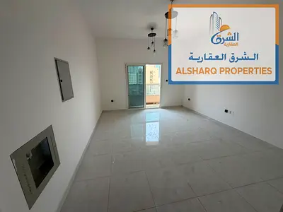 على كورنيش عجمان شقة غرفة وصالة بتشطيبات جديدة وحمامين وبلكونة بتسع وعشرين ألفاً على ست دفعات ومخرج سهل لمحمد بن زايد ودبي والشارقة اغتنم الفرصة الآن