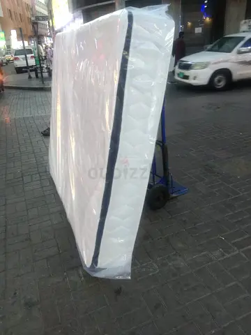 160x200cm queen size pillow top mattress available. Same day delivery available