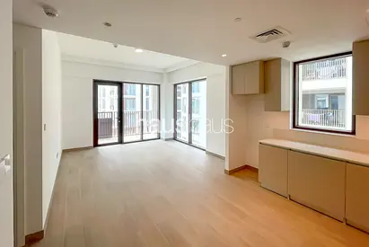 Corner Unit | Vacant | Low Floor | Spacious