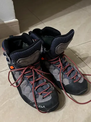 Salewa hiking boots - gently used, size label inside