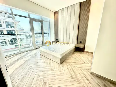 1BR Apartment | 555 Park Views | Multiple Views | Balcony & Pool Access