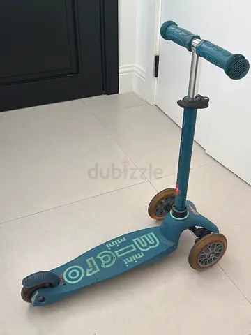 Mini Micro 3-Wheel Kids Scooter - Blue, used
