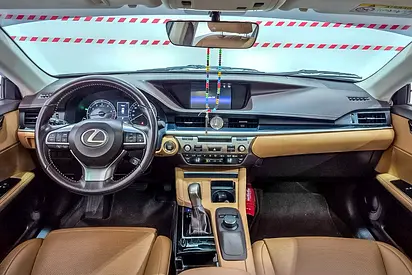 صورة 9 لـ 2018 Lexus ES-SERIES