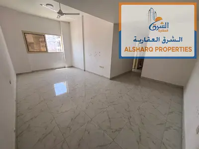 غرفة وصالة في الجرف 3، بلكونة وإطلالة ممتازة وتكييف مركزي وموقع خدمي
