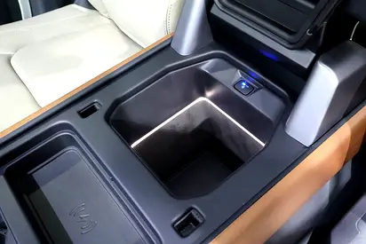 2024 LAND Rover DEFENDER thumbnail 16