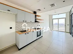 VACANT I UNFURNISHED I HIGH FLOOR