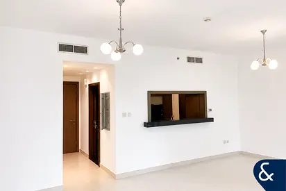 2 Bed | Spacious Layout | Unfurnished