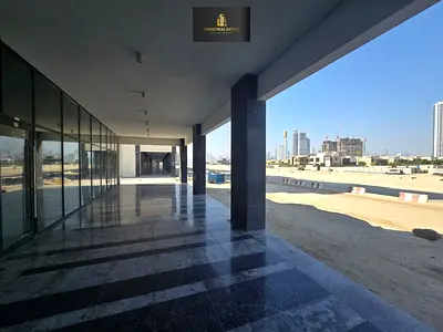 متجر التجزئة المجهز | عزيزي ريفيرا 22 | الواجهة المواجهة للشارع