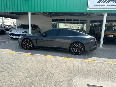 2018 Porsche PANAMERA 缩略图 3