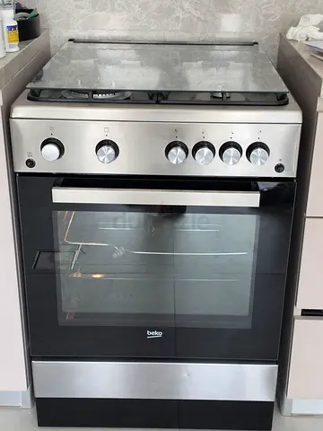 Beko 4 Burners Gas cooker 60cm same like new With Oven & Grill Frame.