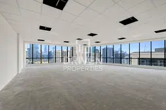 Canal and Skyline Views | Mid Floor | 3 Parkings