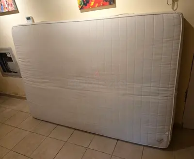 Queen-size spring mattress 160x200