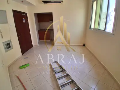 Lavish studio dood building near safari mall just rent 15k