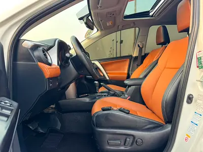 2018 Toyota RAV 4 — фото 9