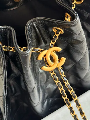 Chanel HOBO 25
