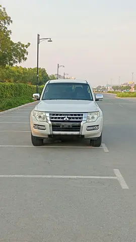 Mitsubishi Pajero GLS 2015 | GCC Specs | Lady Driven