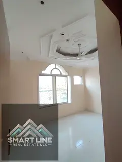 BIG OFFERS READY TO MOVE 2BHK WITH BALCONY FAMILY BUILDING RENT ONLY 25K
