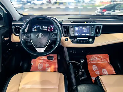 2018 Toyota RAV 4 — миниатюра 8