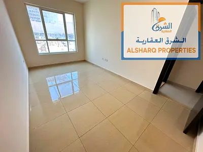 بلكونة باطلالة مميازة جدا _ غرفتين وصالة _ مساحة كبير جدا _ خزائن حائط _ قريب من مخرج دبي