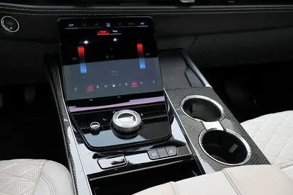 2025 Cadillac ESCALADE — миниатюра 17