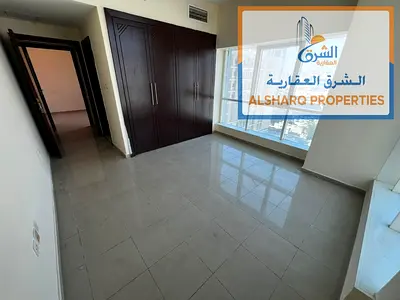 شقة 3 غرف وصالة مع باركن خاص وبلكونة وتشطيبات ممتازة بالقرب من كورنيش عجمان