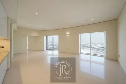 Ready to Move in | 3Bhr Unfurnished| Sheikh Zayed road