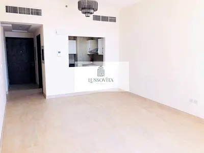 2-Bedroom | Closed Kitchen| Prime Location