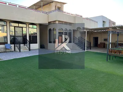 للبيع بيت عربي سكني تجاري في الشارقه في منطقة الصبخه