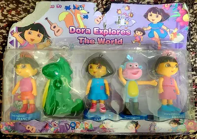 Dora Explores The World - Set of 11 Mini Figures (New)