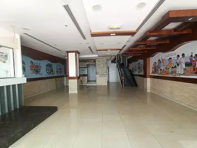 Al Garhoud 2500 Sqft Showroom For Rent | Main Road Facing| Near Metro