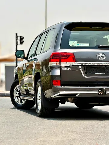 صورة 6 لـ 2017 Toyota LAND CRUISER