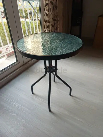 Round Glass Top Side Table with Metal Base tea table