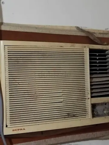 Old window air conditioner unit - needs servicing/parts