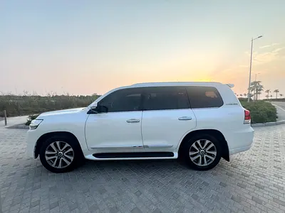 2018 Toyota LAND CRUISER 照片 6