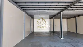 Commercial Warehouse for Rent in Al Jurf Ind 1 Ajman - Main Road - Mezzanine - 20KW - 4 Parkings - 1